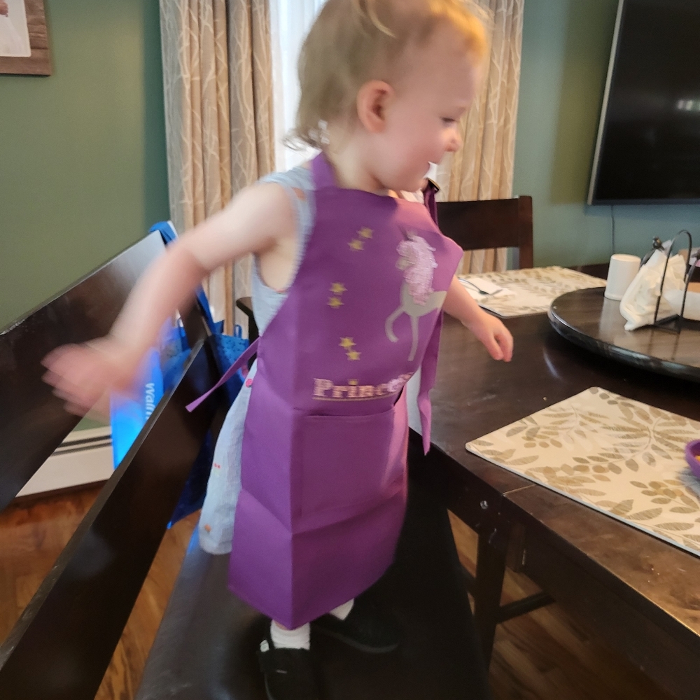 Kids Aprons - Picture 3 of 5